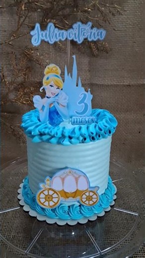 Beautiful Cinderella themed cake.