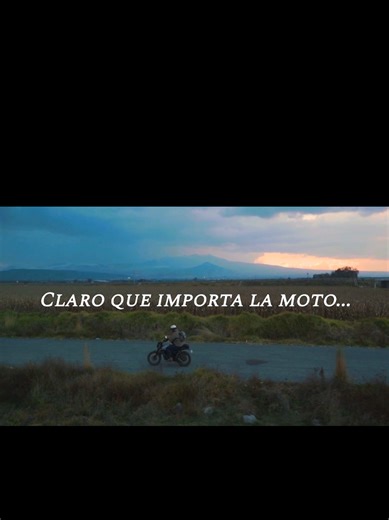 Tú qué opinión tienes al respecto? Yo creo que cada moto nos va a dar sensaciones diferentes, pero tambien es cierto que hay que saber valorar y respetar nuestro esfuerzo y agradecer cualquier moto.que podamos comprar con nuestro trabajo honesto. A veces podemos acceder a motos de alto desempeño de una vez, otras veces vamos escalando hasta que conseguimos la moto que soñamos, por eso siempre la mejor moto del mundo es la que uno tiene, porque es la que nos dimos y nuestro trabajo nos costó... F