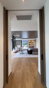 Experience Holmby Hills Luxury: Full Home Tour on YouTube Now! 📍Holmby Hills, CA • $45,000,000 Listed by @aaronkirman | @kirbygillon | @brycelowe 📽️ @beverlyhills.realestate x @oneshotprods Join us at @BEVERLYHILLS.REALESTATE #beverlyhillsrealestate #luxury #interiordesign #mansion #realestate #hometours | BEVERLY HILLS REAL ESTATE