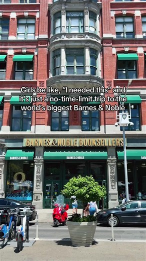 Barnes & Noble New York: A Reader's Heaven in NYC