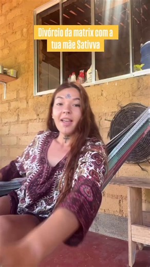 os comentarios indignados sendo q no off eh literalmente so uma mina q nao raspa o suvaco e n gosta de usar absorvente? toma no cu geração impressionável do caralho deitem logo no caixão