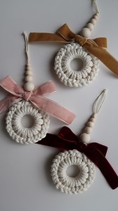 DIY MACRAME MINI WREATH🎄 Macrame meet Christmas, watch this quick tutorial to make your own mini wreath, no experience needed, just holiday spirit✨ Full step by step tutorial uploaded on our YouTube channel, link in bio. DM if you need more information❤️ #macrametutorial #handmade #snowflake #christmasdecor #macramechristmas #christmastree #christmasornament #wreath | Lohos.handmade