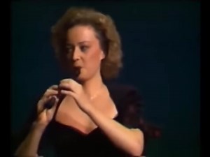 Loved Victor Borge - master musician but also hilarious. Miss his antics - no obe today like him!😂 Hilarious act of Victor Borge and Michala Petri plays Cardas at Victor Borge's 80th Birthday Concert. | Khánh Jenny