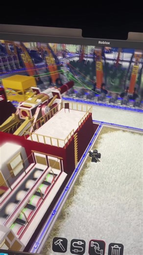 #snowflake #industialist #roblox #fypシ snowflakes are kinda difficult to get especially if your a beginner in the game but here is an easy way to produce snowflakes quickly enough (gears)