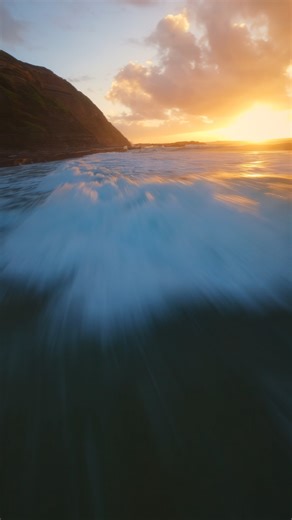 wave chasin' 🌊 (🎥: @clifford_wakeman) #fpv #drone #cinematic | Drone Racing League