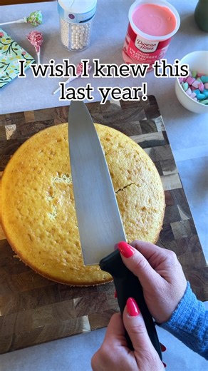 76M views · 1.2M reactions | 曆 How to make a Butterfly Birthday Cake! I really struggled with icing the exposed cake sides of the wings, so please give me any pointers for next time! #butterfly #kidsbirthday #birthdaycake #cake | Jeff & Lauren | Facebook