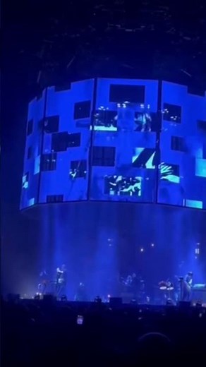 Radiohead- Paranoid Android Live @ The 02