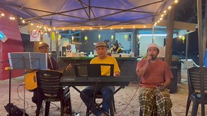 12K views · 39 reactions | Live Busking Santai di DPerahu Thaifood Pantai Bukit Keluang  #pantaibukitkeluang | Ku Pendikir | Facebook