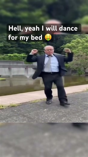 I love my bed whenever I come back to school I lay on it ✌️🥹 i’m a good wife 🤑￼￼￼