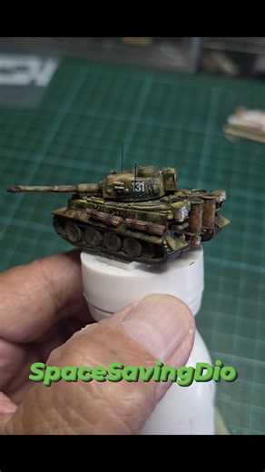 👋😃 | Space Saving Diorama