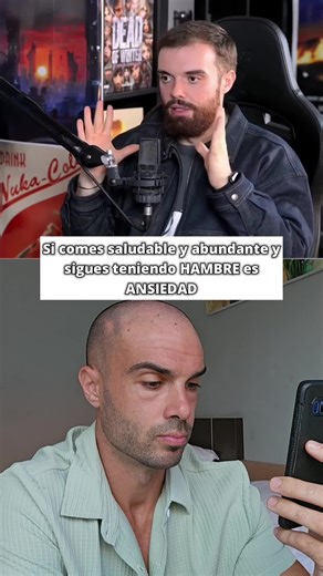 El atracón no empieza cuando comes. Empieza cuando confundes lo que sientes. 👉 Hambre real: progresiva, flexible, se sacia. 👉 Hambre emocional: urgente, concreta y voraz. Cuando es hambre real, paras sin pensarlo. Cuando es emocional, nunca parece suficiente. Porque no necesitas más comida. Necesitas descargar lo que llevas dentro. El estrés, el cansancio y la presión no se digieren con calorías. Por eso comes sin masticar, sin saborear, sin darte cuenta. Y cuando el cuerpo frena, la cabeza em