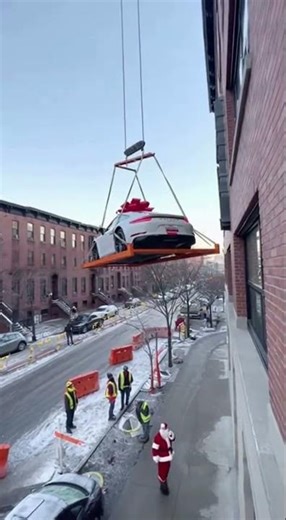 😱INSANE! Santa Cranes a Porsche Into Brooklyn Apartment | Most Epic Christmas Gift Ever!#porchpirate