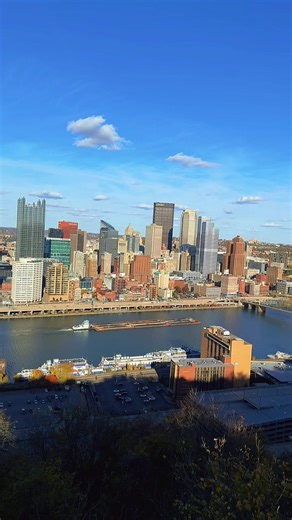 Exploring Pittsburgh's Fall Charm and Skyline