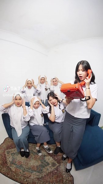 Self Portrait Studio Ideas for Your Living Room