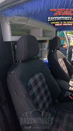 CRAMMING A WALLED BUILD IN A SMALL VEHICLE IS POSSIBLE!