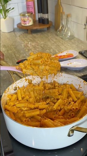 Hey girl, were back with another dinner idea. Lets make a cheesy baked ziti! #bakedziti #past
