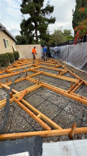 286K views · 8.3K reactions | Herringbone concrete pathway with slate stamp! . . . . #landscape #explorepage #viral #trending #banueloslandscaping #artist #explore #viralreels #trendingreels #artistsoninstagram | Angel Banuelos | Facebook