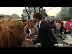 Jeremy Hunt suffers Olympic bell malfunction