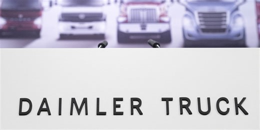 Daimler Truck Cuts Guidance on North America Uncertainty