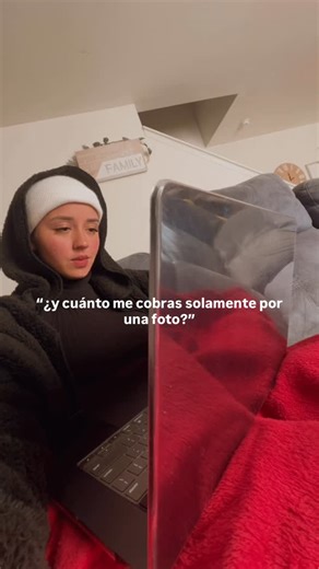 Photographer | Maternity • Family • Couples on Instagram: "“¿Y cuánto me cobras solamente por una foto?” La respuesta real: nunca es solo una foto. ❌😂 #photographer #photoshoot #photography #maternityphotographer #photooftheday"