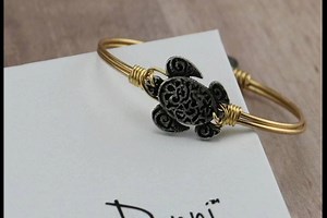 Live in the sunshine, swim the sea, drink the wild air! This Summer with the Sea Turtle Bangle Bracelet from Luca Danni! | Luca Danni