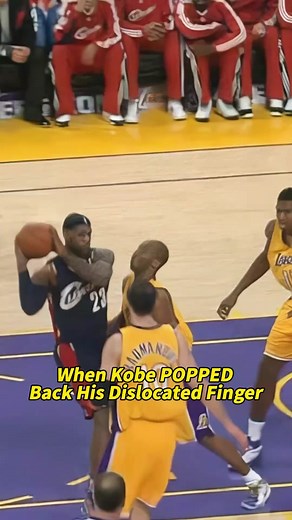 Kobe Bryant Dislocated a Finger but Continued Playing#basketball #nba