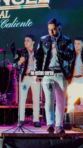 💃🎶 Así suena “Estes Donde Estés” 🎶🕺 Un cumbión que se escucha fuerte y se baila mejor 🔥 👉 Ya disponible, ve a escucharlo🔥 #ArkangelMusical #FelizAñoNuevo #quenuncaparelamúsica #puraelegancia | Arkangel Musical de Tierra Caliente