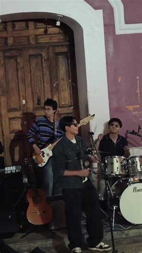 Desde El Andador Guadalupano @SunDay's -San Cristóbal De las Casas- #sancristobal #molotovband #rockband #music #fyp