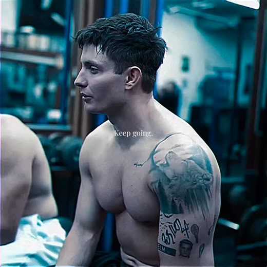 Lift Legacy on Instagram: "Matt Rife steps out of his comfort zone at Diamond Gym 💎 #diamondgym#mattrife#gymmotivation #gym #lifting"