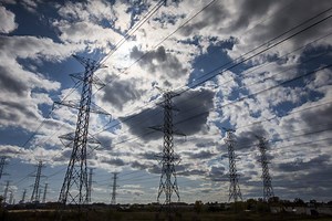 Ontario to spend $1.6 billion more to stabilize hydro rates