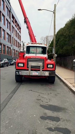 Hangin’ with Hallamore Crane and Rigging #cranespotting #macktrucks