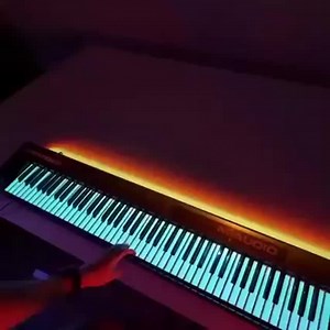 2.4K views · 44 reactions | Whatever this is... it's cool ;). #MAudio #Keystation   @vfx.daily (IG) MORE INFO: https://fal.cn/3g54M | M-Audio | Facebook