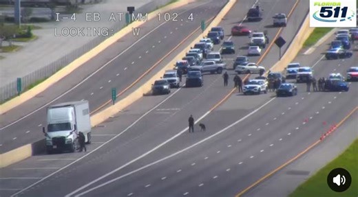 BREAKING: “Concerns about explosives” following active criminal investigation on I-4 in Seminole County, Florida.The driver has been arrested, per FHP. — WKMG