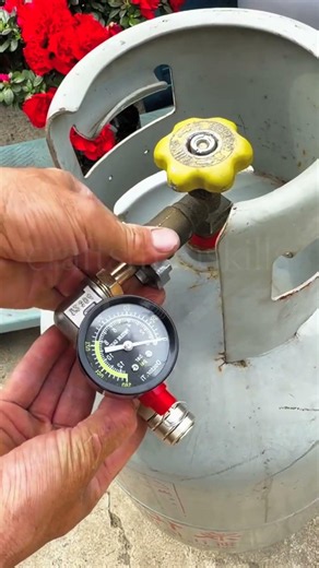 LPG Cylinder Modified Air Source Power Nailer Practical Demonstration