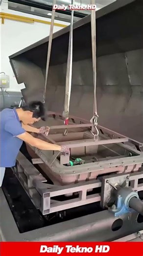 This Machine Just PRINTS Plastic Boats! 🤯 #RotationalMolding