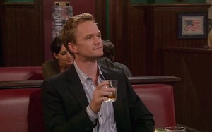 【寻妈记】barney的所作所为事出有因，最后看robin的眼神反复在说：challenge Acceped'