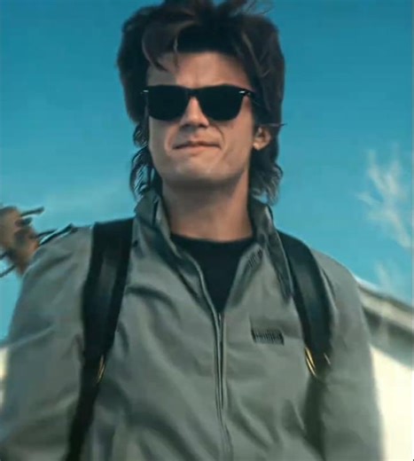 He's Awesome🗿🔥 #shortvideo #strangerthings #steveharrington