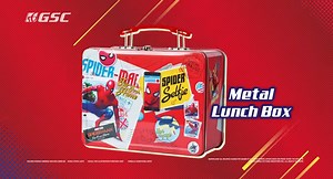 GSC exclusive Spider-Man merchandise is here!! 🕸 We have Spider-Man Metal Lunch Box, Spider-Man 3D Character Cup, and Spider-Man Metal Keychain! #Spiderman #SpiderManFarFromHome Read more: bit.ly/GSCSpidermanFFHCombo | GSC