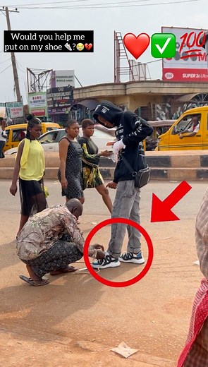 68K views · 2.8K reactions | What a kind man❤️(Be Kind To Others) #socialexperiment #foryouシ #emotional #HumanityTest #facebookreelsviral #emotions #prankvideo #facebookviral #goviral #fypシ | Godson Prank | Facebook