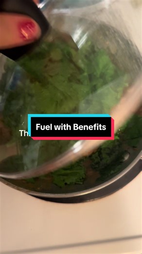 This plate isn’t just dinner — it’s fuel for my body, brain, and mood. 🍛✨ 🌿 Steamed rapini for detox, liver support, and inflammation control 🌶 Curry chicken for anti-inflammatory spices and metabolism-boosting compounds 🥦 Whole, nutrient-dense ingredients to nourish my cells from the inside out Eating like this isn’t restrictive — it’s restorative. It’s one of the ways I biohack for better energy, mood, and long-term vitality. Because food can be medicine — and pleasure. 💬 What’s one ingre