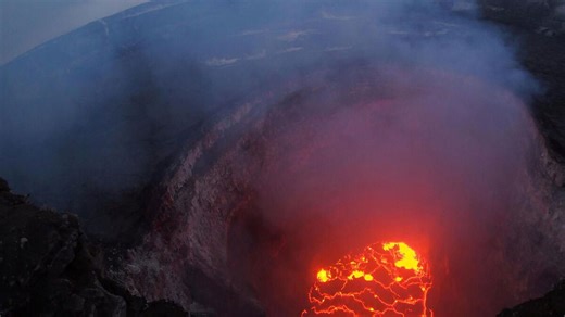 Les images impressionnantes de l’éruption d’un volcan à Hawaï, dont les jets de lave ont détruit une caméra de surveillance