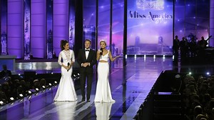 Miss Georgia Betty Cantrell wins Miss America pageant