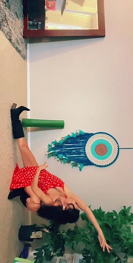 When you open your mind, you open new doors to new possibilities for yourself and new opportunities to help others. 💫 #fyp #selflove❤ #movementismedicine #sanelayoga #yogainspiration #openyourmind #bethechange #bodypositivity #selfcare #namaste