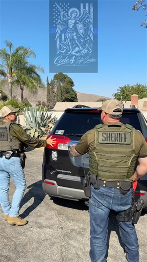 🚨 It’s not just a sticker! 🇺🇸👮‍♂️