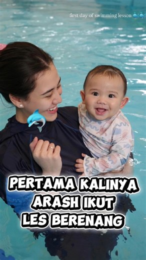 Arash's first time taking swimming lessons with his bestie #arashi #aaliyah #mahalini #selina