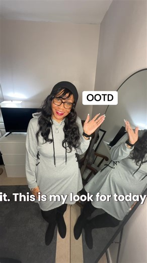 This jersey dress is more than just comfort—it’s your new go-to for effortless style. Hey fashion lovers! Today, I'm excited to share my casual outfit of the day featuring this amazing jersey dress that’s perfect for any occasion. You won't believe how versatile this dress is! You can dress it up with some heels for brunch or keep it laid-back with sneakers for a stroll in the park. The best part? It’s not just about looking cute; it’s a reminder that style doesn’t have to be complicated. Simpli