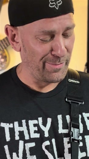This Guitar Trick Sounds Like Magic ✨