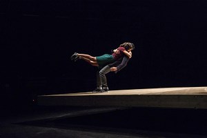 Yoann Bourgeois, or the art of suspension - BNP Paribas