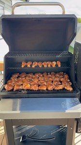 Classic juicy BBQ Chicken on the Gravity Series 1050🔥 📸 @johnny_airtime Recipe: Add these ingredients to a bowl and mix thoroughly. 1/4 cup brown sugar, firmly packed 1/2 tablespoon sweet paprika 3 tablespoons black pepper 3 tablespoons kosher salt 2 teaspoons garlic powder 2 teaspoons onion powder 2 cups barbecue sauce, your favorite brand Add the chicken and let it sit in the marinade for at least a day or more. Lemon butter mixture: 1 tablespoon lemon juice 1/2 cup melted butter 1 teaspoon 