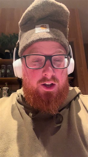 My feathers were on back order - I love White Christmas #sisters #WhiteChristmas #lipsync #christmas